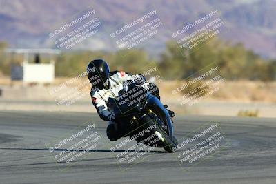 media/Jan-09-2022-SoCal Trackdays (Sun) [[2b1fec8404]]/Turn 14 (10am)/